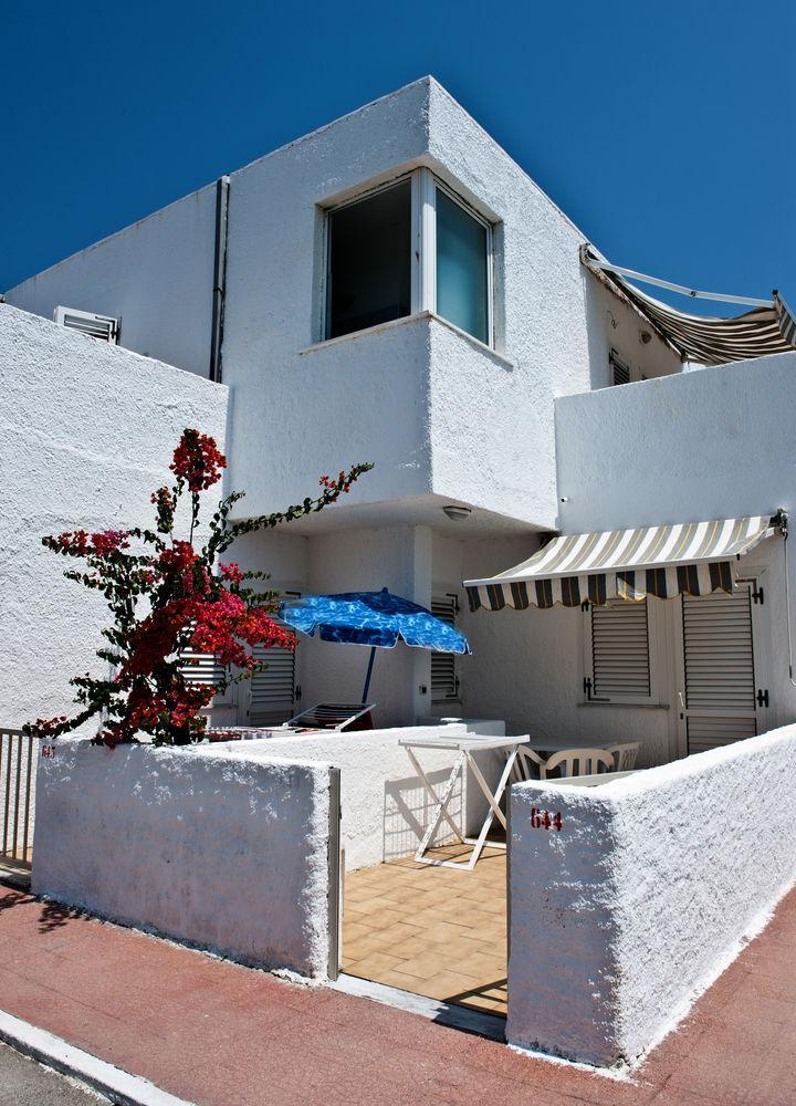 Hotel Villaggio Club Altalia Residence Brancaleone Exterior photo